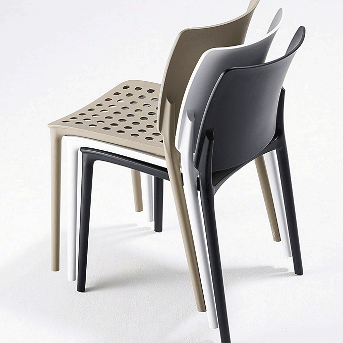 �K�[�f���`�F�A���b�V�[�i�X�^�b�L���O