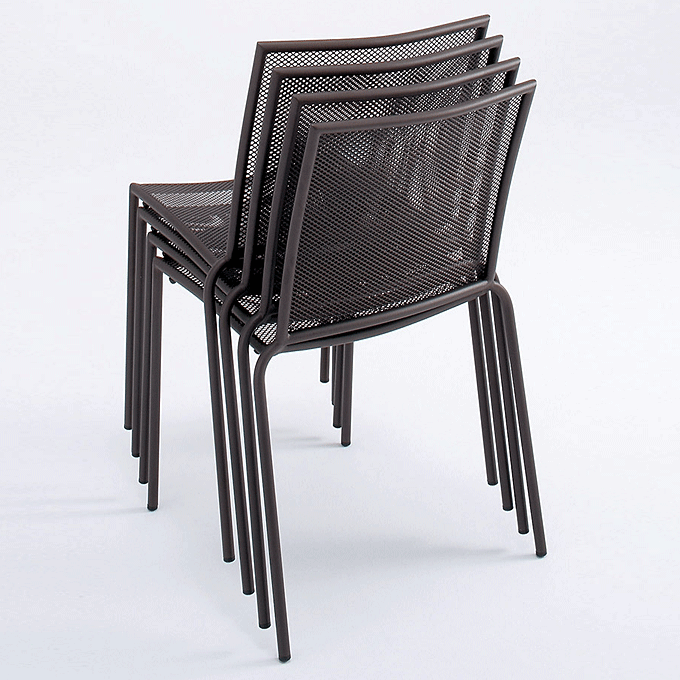 �K�[�f���`�F�A���X�e�B�X�^�b�L���O